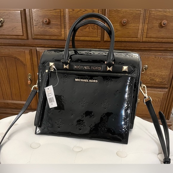 Michael Kors Kara Medium Duffle Signature Handbag/Wristlet Set NWT RARE - Picture 3 of 12